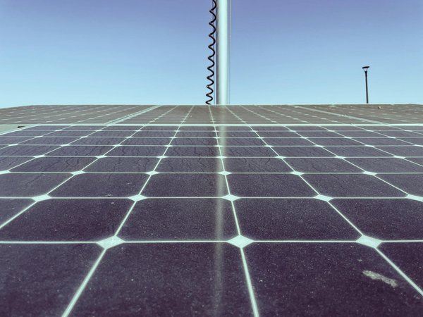 Quels sont les avantages des panneaux solaires pour l'environnement?